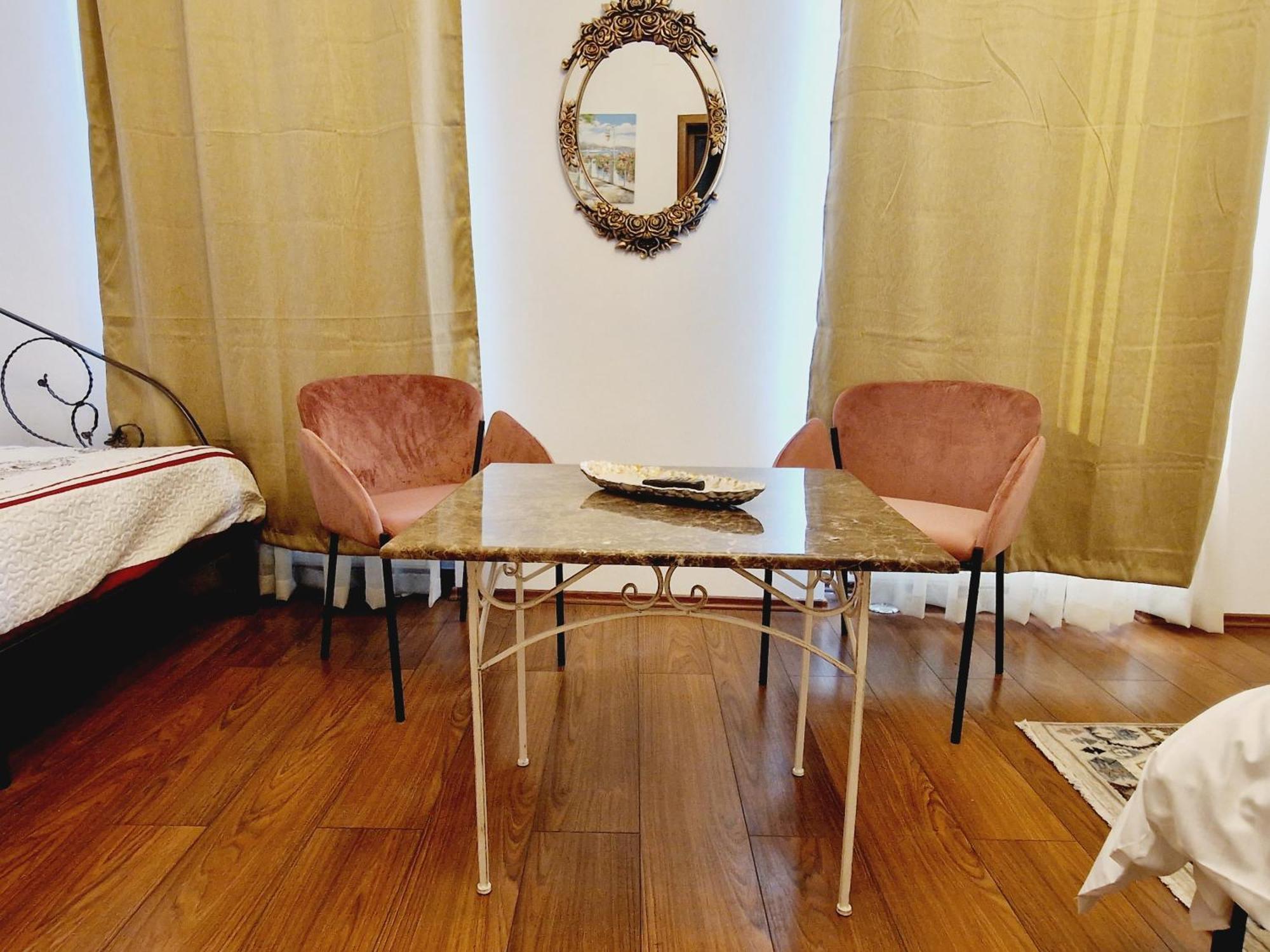 클루지나포카 5* Royal House Near Unirii Square 빌라 외부 사진
