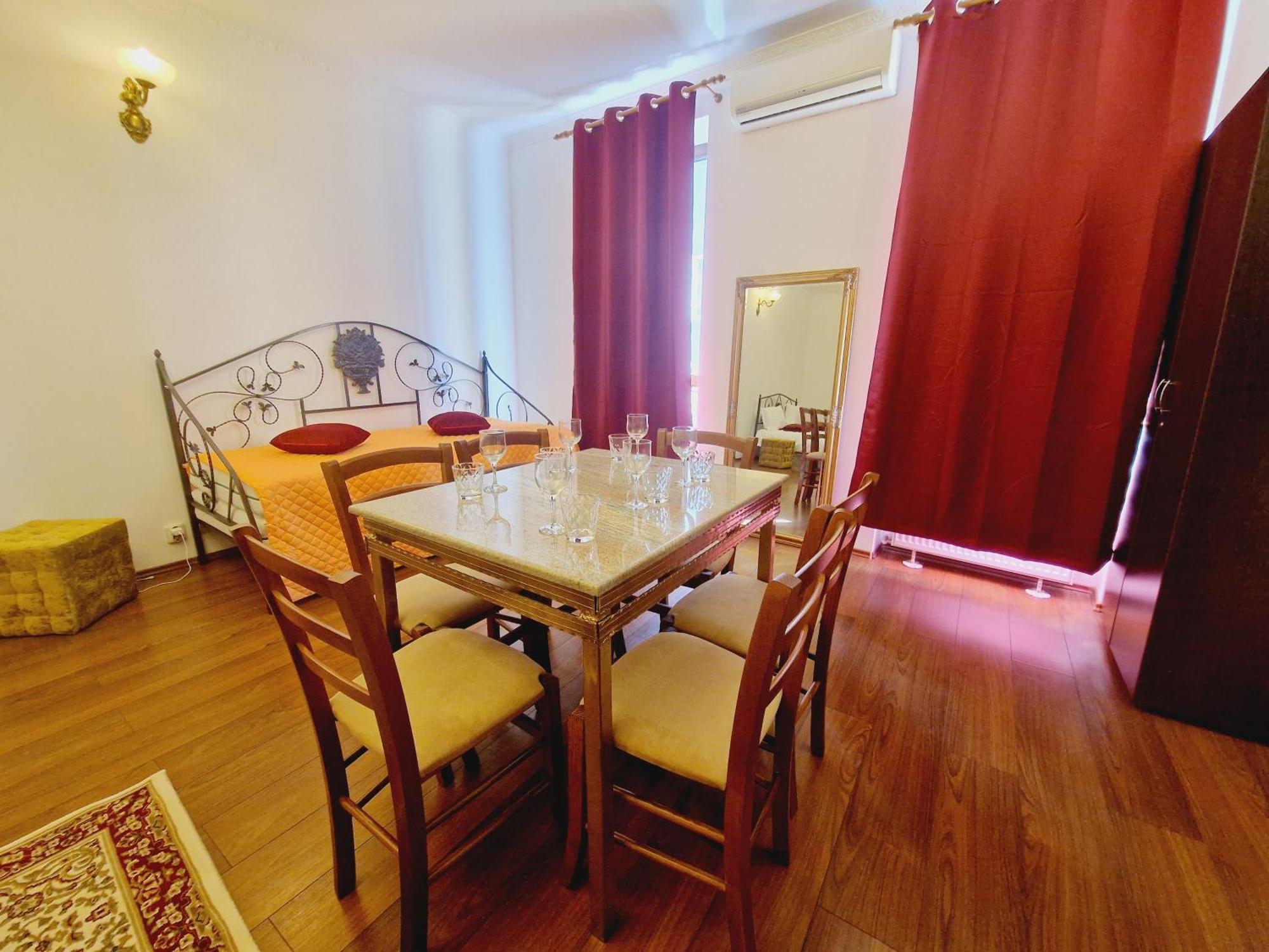 클루지나포카 5* Royal House Near Unirii Square 빌라 외부 사진