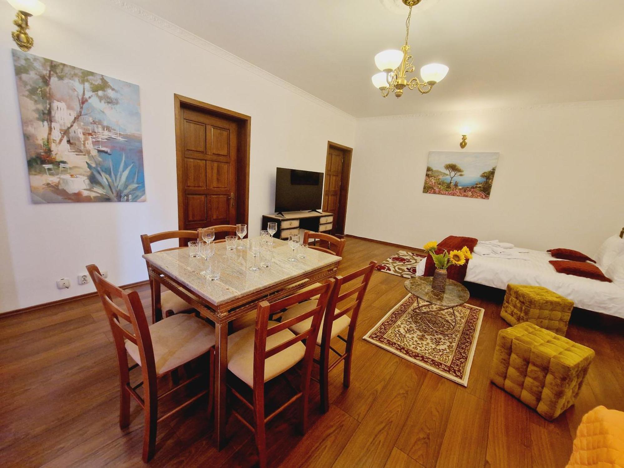 클루지나포카 5* Royal House Near Unirii Square 빌라 외부 사진